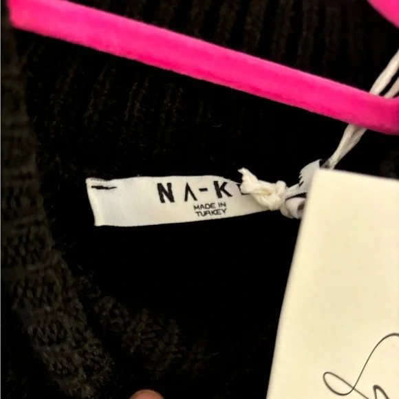 Mock neck sweater dress 🖤 - Picture 7 of 7